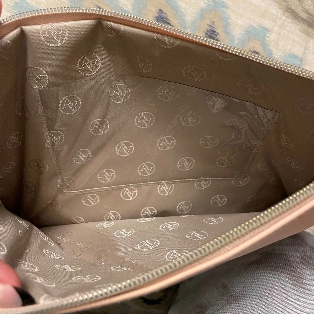 🎉HP!🎉 Adrienne Vittadini Studio Tablet Case - Cosmetic Case - Peach